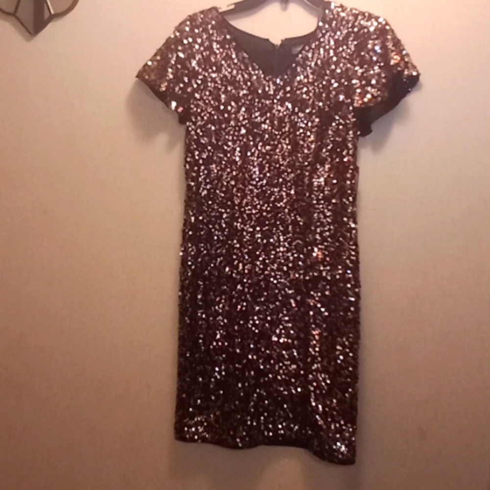 VINCE CAMUTO